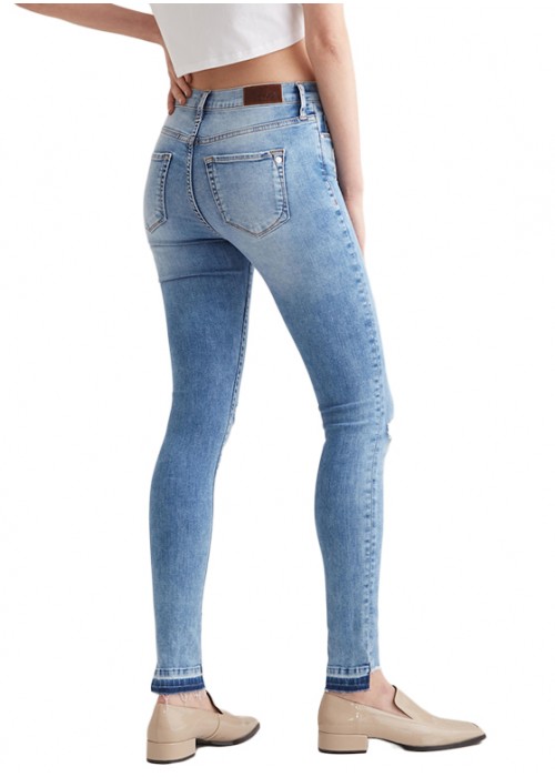 Sophia Blue Vintage Destroyed Skinny Jeans