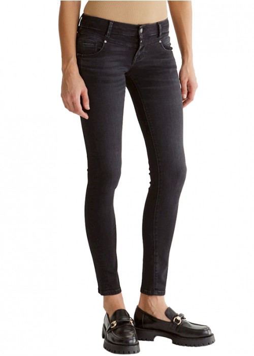 Allissa Black Vintage Skinny